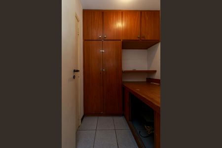 Apartamento para alugar com 190m², 3 quartos e 3 vagas Apartamento para alugar com 190m², 3 quartos e 3 vagasQuarto de Serviço