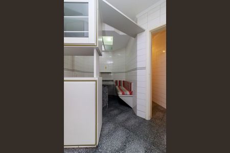 Apartamento para alugar com 190m², 3 quartos e 3 vagas Apartamento para alugar com 190m², 3 quartos e 3 vagasCozinha