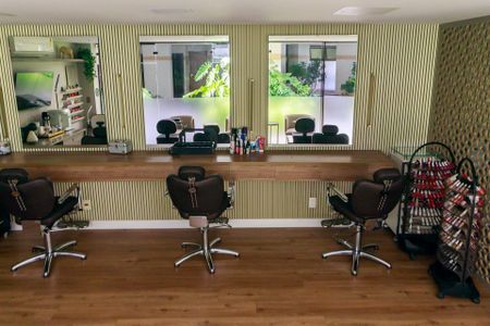 Apartamento para alugar com 190m², 3 quartos e 3 vagas Apartamento para alugar com 190m², 3 quartos e 3 vagasÁrea Comum - Salão de Beleza