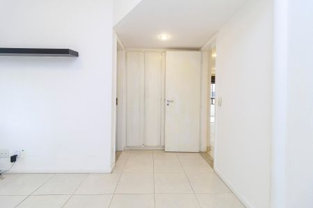 Apartamento para alugar com 190m², 3 quartos e 3 vagas Apartamento para alugar com 190m², 3 quartos e 3 vagasSuíte 2