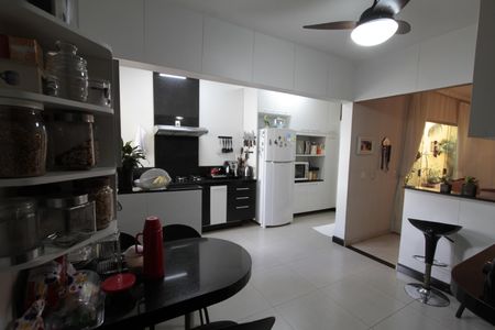 Apartamento para alugar com 320m², 5 quartos e 2 vagasCozinha