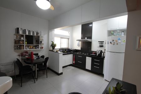 Apartamento para alugar com 320m², 5 quartos e 2 vagasCozinha