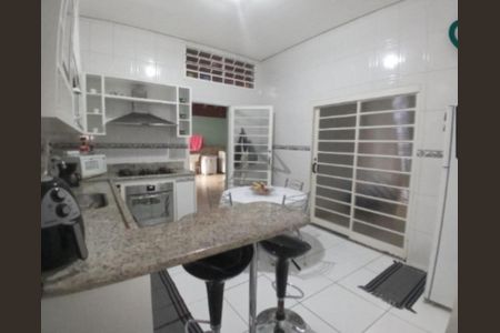 Casa à venda com 110m², 4 quartos e 3 vagas Casa à venda com 110m², 4 quartos e 3 vagasFoto 13