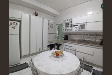 Casa à venda com 110m², 4 quartos e 3 vagas Casa à venda com 110m², 4 quartos e 3 vagasFoto 09