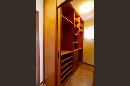 Apartamento para alugar com 235m², 4 quartos e 2 vagas Apartamento para alugar com 235m², 4 quartos e 2 vagasCloset da Suíte