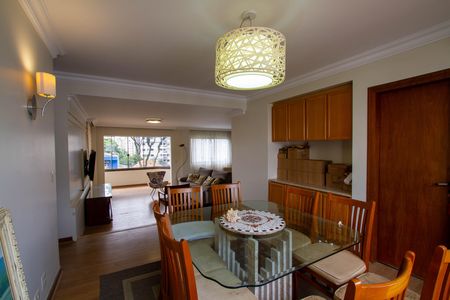 Apartamento para alugar com 235m², 4 quartos e 2 vagas Apartamento para alugar com 235m², 4 quartos e 2 vagasSala de Jantar
