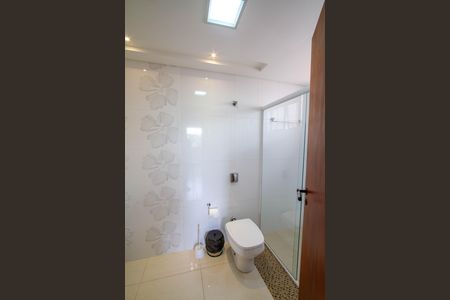 Apartamento para alugar com 235m², 4 quartos e 2 vagas Apartamento para alugar com 235m², 4 quartos e 2 vagasBanheiro 2