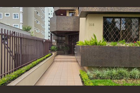 Apartamento para alugar com 235m², 4 quartos e 2 vagas Apartamento para alugar com 235m², 4 quartos e 2 vagasFachada e portaria