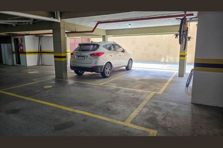Apartamento para alugar com 235m², 4 quartos e 2 vagas Apartamento para alugar com 235m², 4 quartos e 2 vagasÁrea comum - Estacionamento