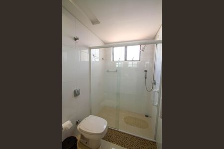 Apartamento para alugar com 235m², 4 quartos e 2 vagas Apartamento para alugar com 235m², 4 quartos e 2 vagasBanheiro 2