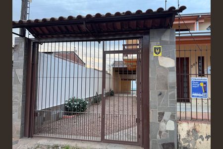 Casa para alugar com 100m², 3 quartos e 2 vagasFachada