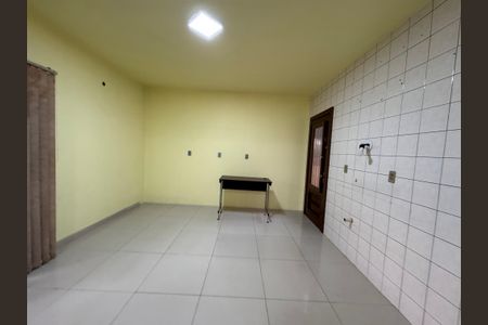 Casa para alugar com 100m², 3 quartos e 2 vagasCozinha