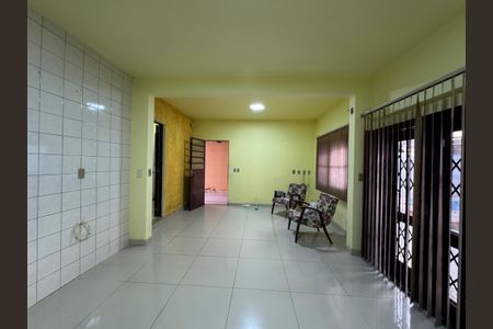 Casa para alugar com 100m², 3 quartos e 2 vagasCozinha