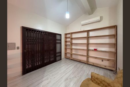 Casa para alugar com 100m², 3 quartos e 2 vagasSuíte 