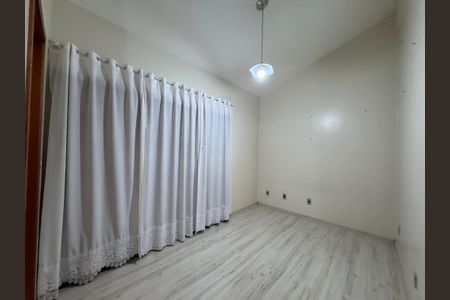 Casa para alugar com 100m², 3 quartos e 2 vagasSuíte 