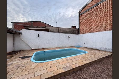 Casa para alugar com 100m², 3 quartos e 2 vagasÁrea comum