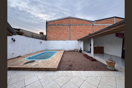 Casa para alugar com 100m², 3 quartos e 2 vagasÁrea comum