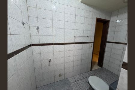 Casa para alugar com 100m², 3 quartos e 2 vagasBanheiro 