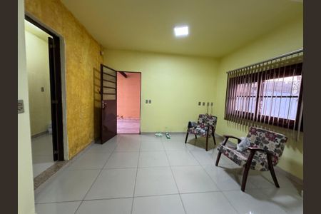 Casa para alugar com 100m², 3 quartos e 2 vagasCozinha