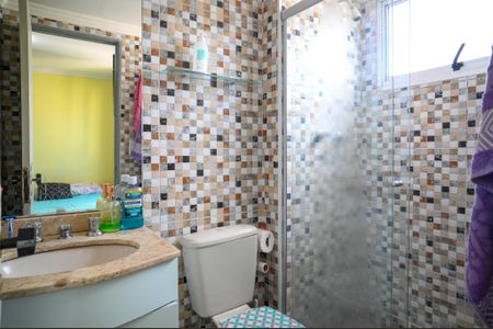 Apartamento à venda com 64m², 3 quartos e 2 vagas Apartamento à venda com 64m², 3 quartos e 2 vagasBanheiro da Suíte