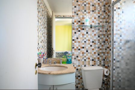 Apartamento à venda com 64m², 3 quartos e 2 vagas Apartamento à venda com 64m², 3 quartos e 2 vagasBanheiro da Suíte