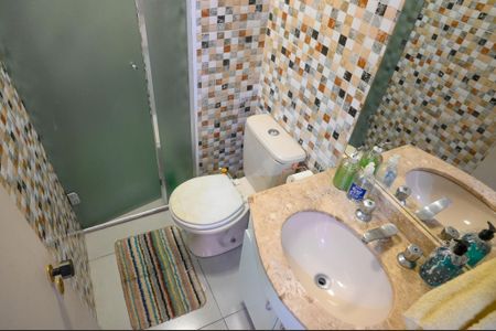 Apartamento à venda com 64m², 3 quartos e 2 vagas Apartamento à venda com 64m², 3 quartos e 2 vagasBanheiro Social