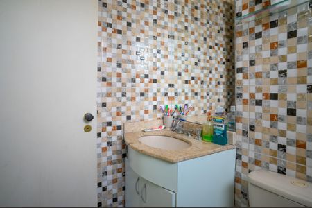 Apartamento à venda com 64m², 3 quartos e 2 vagas Apartamento à venda com 64m², 3 quartos e 2 vagasBanheiro da Suíte