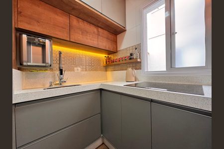 Apartamento à venda com 108m², 2 quartos e 2 vagasCozinha