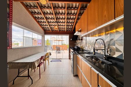 Apartamento à venda com 108m², 2 quartos e 2 vagasCobertura