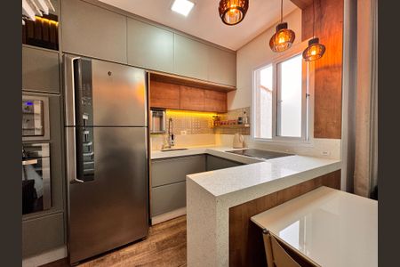 Apartamento à venda com 108m², 2 quartos e 2 vagasCozinha