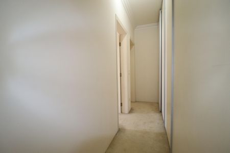 Apartamento à venda com 212m², 4 quartos e 3 vagasCorredor Quartos
