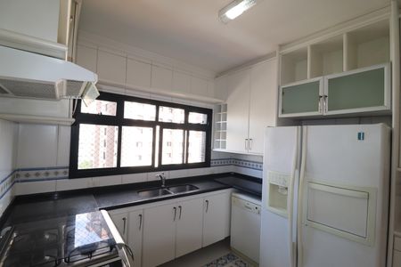 Apartamento à venda com 212m², 4 quartos e 3 vagasCozinha