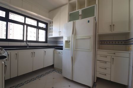Apartamento à venda com 212m², 4 quartos e 3 vagasCozinha