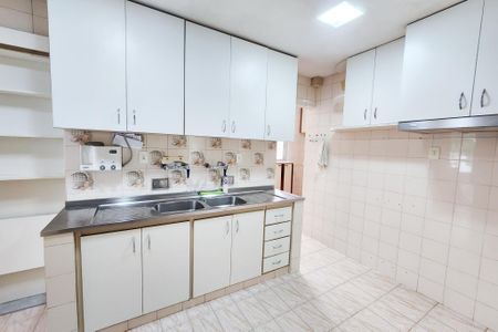 Apartamento à venda com 140m², 4 quartos e 1 vagaCozinha 