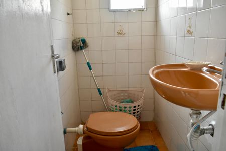 Casa para alugar com 140m², 4 quartos e 2 vagasBanheiro Social 1