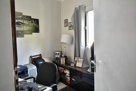 Casa para alugar com 140m², 4 quartos e 2 vagasEscritório