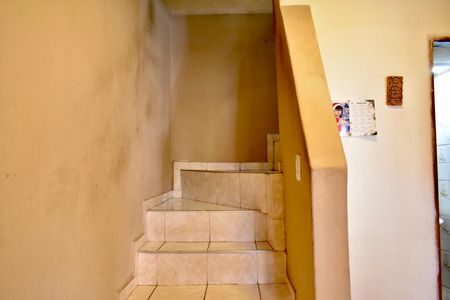 Casa para alugar com 140m², 4 quartos e 2 vagasEscada