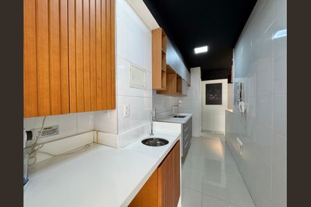 Apartamento à venda com 80m², 2 quartos e 1 vagaCozinha e Área de Serviço