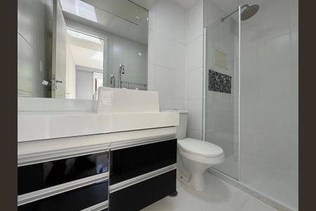 Apartamento à venda com 80m², 2 quartos e 1 vagaSuíte 2 - Banheiro