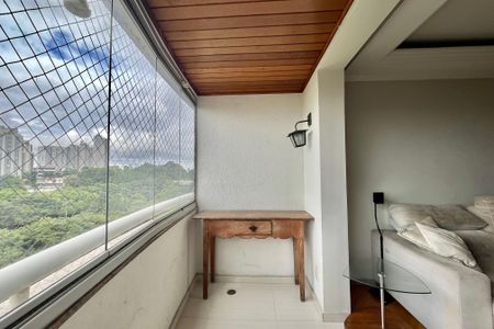 Apartamento à venda com 95m², 3 quartos e 2 vagasVaranda