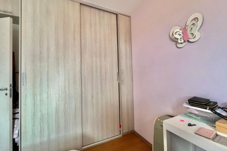 Apartamento à venda com 95m², 3 quartos e 2 vagasQuarto 2