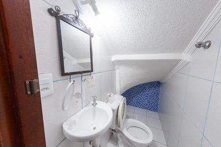 Casa para alugar com 70m², 2 quartos e 2 vagasBanheiro 2