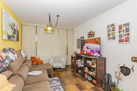 Casa à venda com 200m², 3 quartos e 2 vagasSala