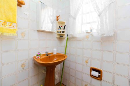 Casa à venda com 80m², 2 quartos e 6 vagasBanheiro