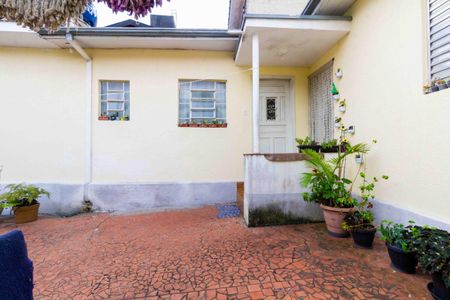 Casa à venda com 80m², 2 quartos e 6 vagasQuintal