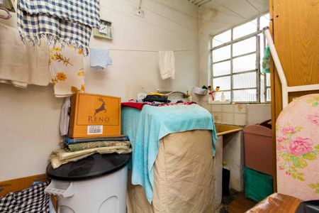 Casa à venda com 80m², 2 quartos e 6 vagasÁrea de Serviço