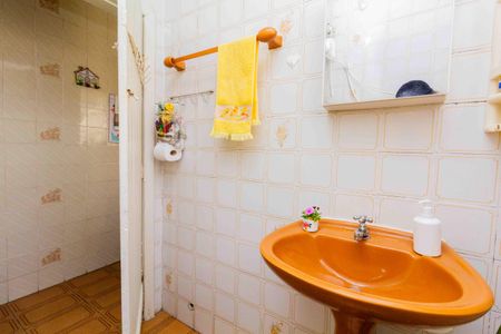 Casa à venda com 80m², 2 quartos e 6 vagasBanheiro