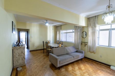 Apartamento à venda com 120m², 3 quartos e 1 vagaSala