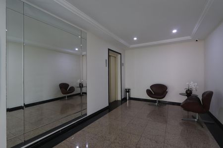 Apartamento à venda com 107m², 3 quartos e 2 vagasÁrea comum - Hall Social