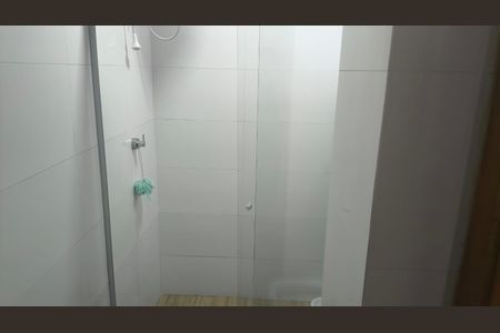 Casa à venda com 190m², 3 quartos e 2 vagasBanheiro 2